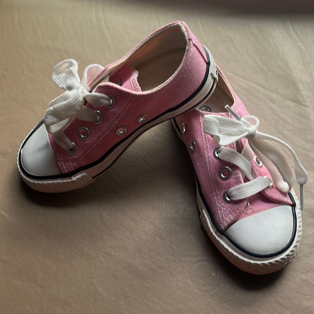 Opoee pink low top canvas sneakers